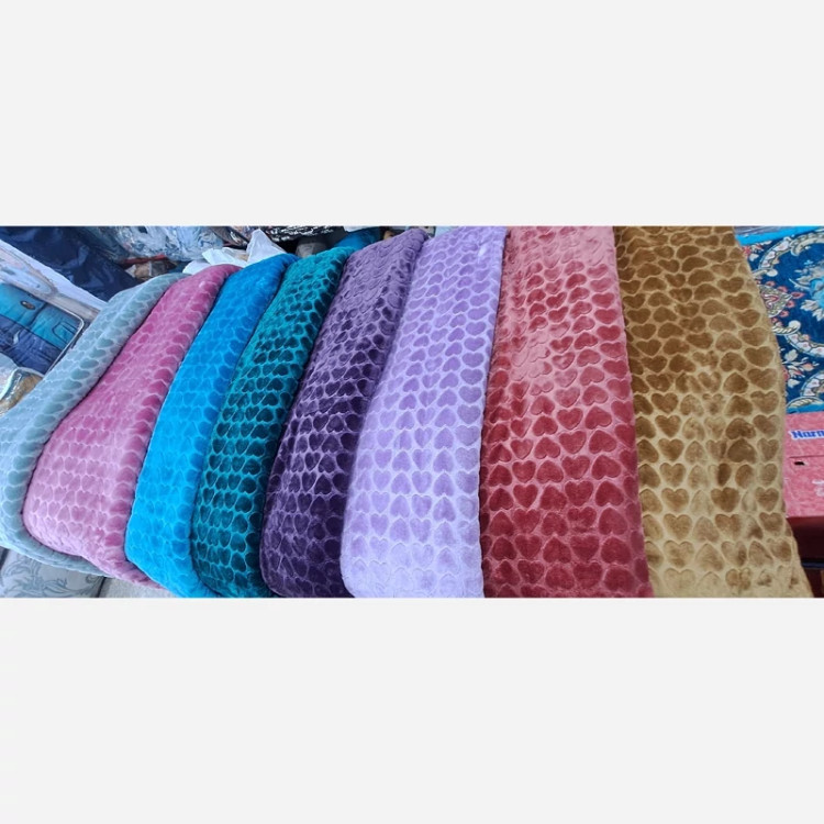 پتو نرمینه یک نفره مدل سروین مسافرتی ساکدار ساده قلبی برجسته